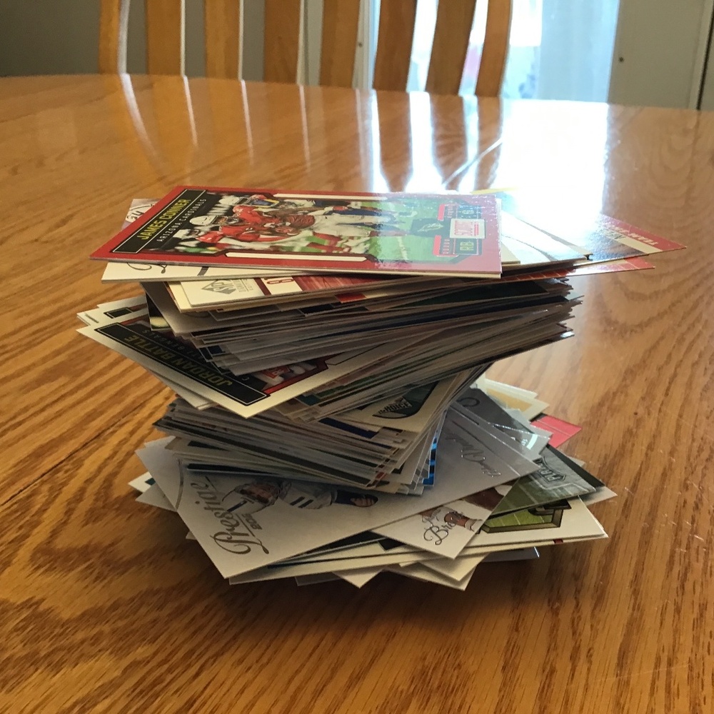 Lot 185 football cards